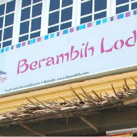 Berambih Lodge Kuching Zewnętrze zdjęcie